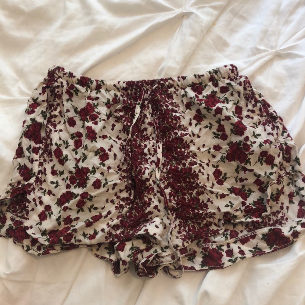 Brandy Melville flowy shorts